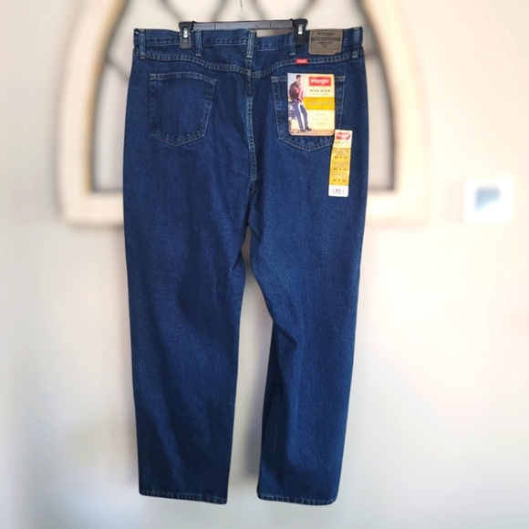 *NWT* Wrangler Five Star Relaxed Fit Men's Blue Medium Wash Denim 46x30 - Picture 2 of 3